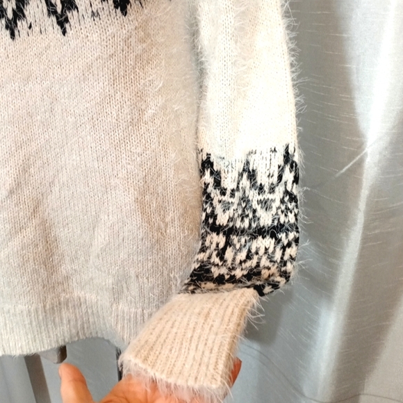 Knox Rose Fuzzy Sweater, Women, South West Knit, Round Neck, Knit, Black/Cream,M - Picture 8 of 14
